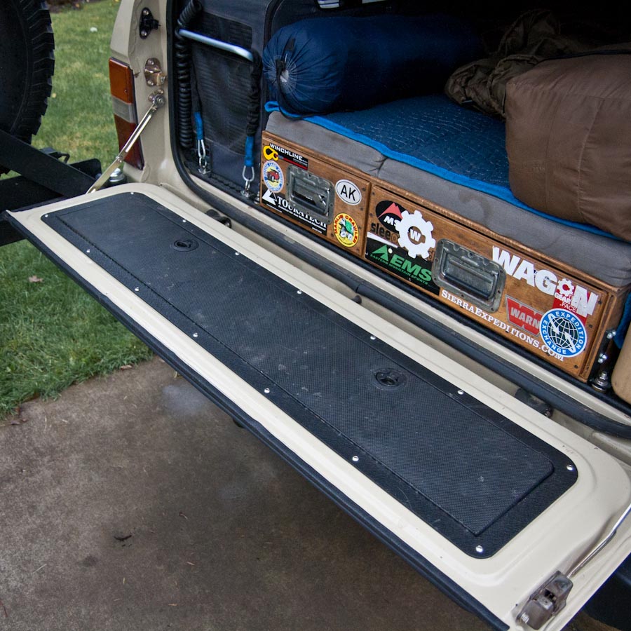 60 Series Tailgate Lids