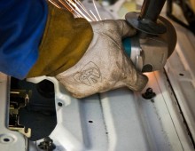 100 Series Tailgate Lid Installation