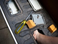 80 Series Tailgate Lid Installation